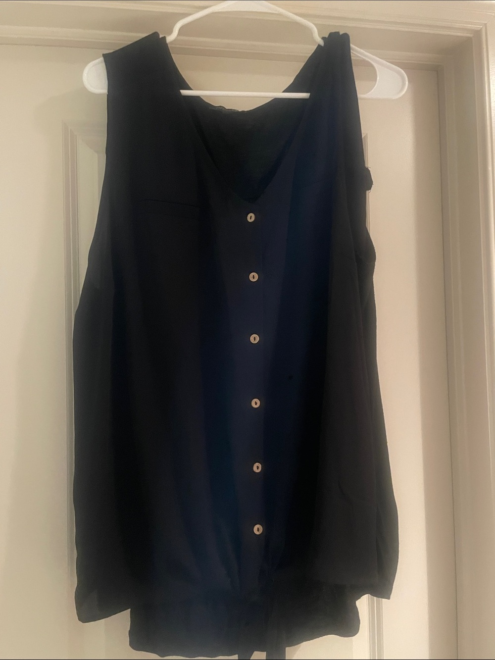 Papermoon Black Button-Front Sleeveless Camisole